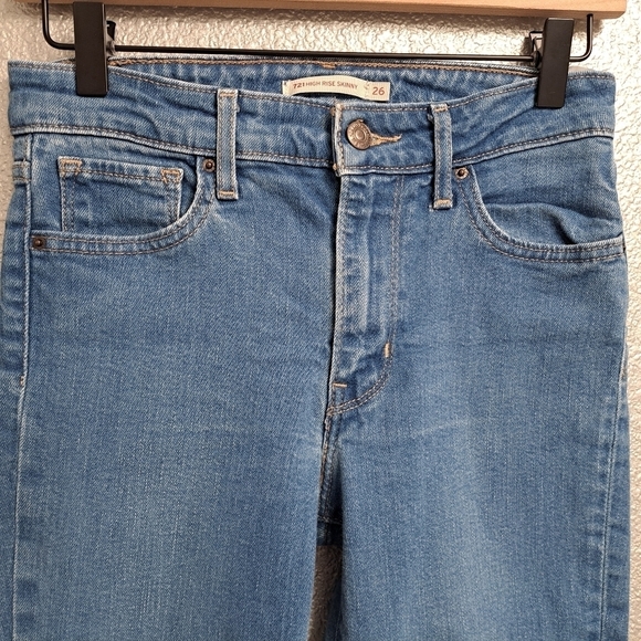 Levis 721 High Rise Skinny  Size 26 - Picture 2 of 6